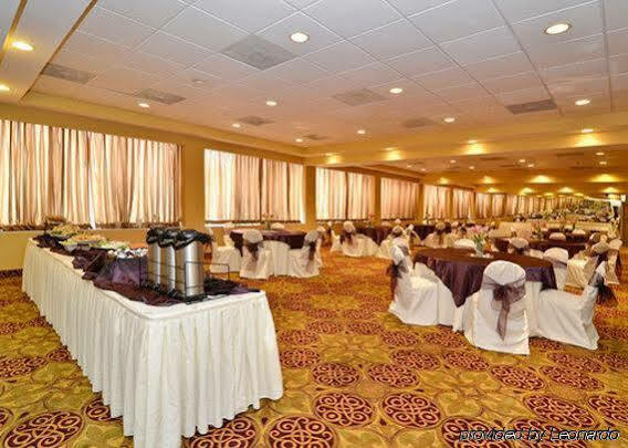 Hotel La Quinta & By La Quinta & By Wyndham Dc Noma Washington